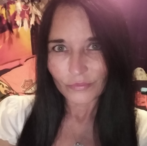 Meet your Posher, Brooke - Picture 1 of 1